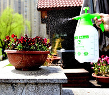 Carica l'immagine nel visualizzatore di Gallery, Euronovità EN-80656 Pompa 2 Litri Spruzzino Manuale Nebulizzatore per Giardino Orto e Fiori, Verde, 20x20x28 cm