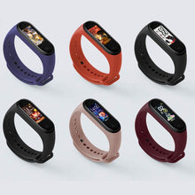 Carica l'immagine nel visualizzatore di Gallery, Xiaomi Band 4 - Smart watch e fitness tracker, con cardiofrequenzimetro, 135 mAh, schermo a colori, Bluetooth 5.0, 2019, nero