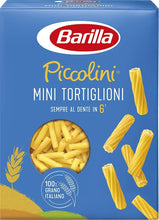 Carica l'immagine nel visualizzatore di Gallery, Barilla Pasta Mini Tortiglioni Piccolini + Sugo Salsa Classica, con Pomodoro e Olio Extra Vergine di Oliva
