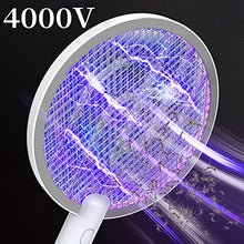Carica l'immagine nel visualizzatore di Gallery, TMACTIME Racchetta Zanzare Elettrica, 4000V 2-in-1 Racchetta Antizanzare, USB Base di Ricaricabile, e Lampada UV, Protezione Maglia a 3 Strati, Adatto per Casa, Giardino, Interni ed Esterni