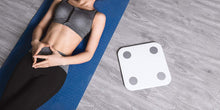 Carica l'immagine nel visualizzatore di Gallery, Mi Body Composition Scale 2, Bilancia Pesa Persona Digitale impedenziometrica Diagnostica Bluetooth Digitale con 13 parametri di composizione corporea, App per IOS e Andriod, bianco(versione italiana) Bilancia Composition