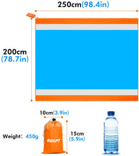 Carica l&#39;immagine nel visualizzatore di Gallery, OUSPT Coperta da Spiaggia, Tappetino da Picnic Anti Sabbia 210 * 200CM Portatile Impermeabile con Reticule e 4 Picchetti Fixed per Picnic, Spiaggia, Escursionismo, Campeggio e Altro