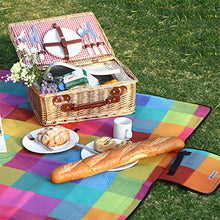 Carica l'immagine nel visualizzatore di Gallery, SONGMICS GCM61C, Coperta da Picnic, in Pile, Impermeabile Unisex-Adult, Quadrati Rossi + Blu, 195 x 150 cm