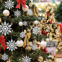 Carica l'immagine nel visualizzatore di Gallery, 51 Pezzi Fiocchi di Neve Decorativi Natale,Decorazioni Legno per Albero di Natale Ornamenti Decorativi Natale di Fiocco di Neve in Ciondoli da Appendere DIY Artigianato