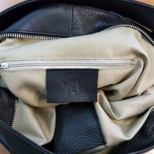 Carica l&#39;immagine nel visualizzatore di Gallery, Borsa zaino pelle nera donna - Ilgrandebazar