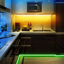 Carica l'immagine nel visualizzatore di Gallery, Striscia LED, Ksipze 5M RGB Luci Led Colorate 12V Autoadesiva Led Light Strip con 44 Tasti Telecomando Luminosità Regolabile Nastri Led Retroilluminazione per Camera Cucina Sottopensile Decorazione