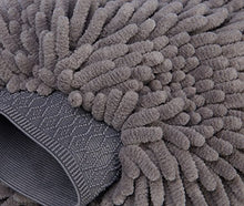 Carica l&#39;immagine nel visualizzatore di Gallery, AmazonBasics - Guanto Deluxe in microfibra per la pulizia Confezione da 2