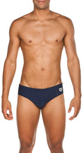 Carica l'immagine nel visualizzatore di Gallery, Arena M Dynamo Brief 2A468, Costume da Bagno, Costume Slip Mare e Piscina in Tessuto MaxFit Resistente al Cloro e al Sale, Protezione UV UPF 50+ Uomo