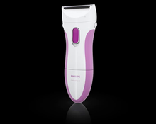 Carica l'immagine nel visualizzatore di Gallery, Philips HP6341/00 Ladyshave Rasoio Femminile, Wet&amp;Dry, Bianco/Fucsia