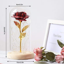 Carica l&#39;immagine nel visualizzatore di Gallery, Duokon Luce a LED Fiore Rosa conservata con Coperchio in Vetro e Base Rosso - Ilgrandebazar