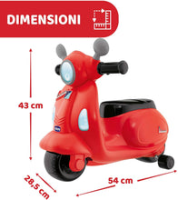 Carica l&#39;immagine nel visualizzatore di Gallery, Chicco Vespa per Bambini Primavera Rossa, Moto Giocattolo Cavalcabile con Pannello Elettronico, Luci e Suoni, Ruote di Supporto Rimuovibili, Max 25 Kg - Giochi per Bambini 1-3 Anni Rosso