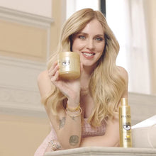 Carica l&#39;immagine nel visualizzatore di Gallery, Pantene Pro-V by CHIARA FERRAGNI Miracle Shampoo Protezione Cheratina Rigenera e Protegge per Capelli Secchi, Opachi e Danneggiati, 250 ml + Maschera per Capelli Danneggiati, 300 ml, EDIZIONE LIMITATA Shampoo + Maschera