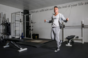 Corda per saltare della Beast Gear - Corda veloce per Crossfit, Pugilato, MMA. Peso leggero con lunghezza regolabile e meccanismo a cuscinetto a sfera resistente – Perfetta per i Double Unders