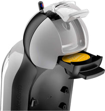 Carica l&#39;immagine nel visualizzatore di Gallery, Nescafé Dolce Gusto by Krups Mini Me - Macchina per Caffè Espresso e Altre Bevande, Automatica, Grigio/Nero