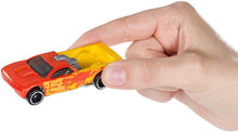 Carica l&#39;immagine nel visualizzatore di Gallery, Hot Wheels Confezione da 5 Macchinine, Veicoli Cambia Colore con l&#39;Acqua, Giocattolo per Bambini 3+ Anni, GMY09