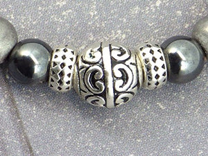 Bracciale per gli uomini in ematite nero e grigio e perle di tibetani - Ilgrandebazar