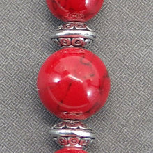 Carica l&#39;immagine nel visualizzatore di Gallery, Orecchini pendenti Thurcolas in perline turchese rossi e tibetane
