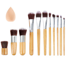 Carica l&#39;immagine nel visualizzatore di Gallery, Rovtop Set 11 Pennelli per Trucco Professionali di Bambù con 1 Spugnetta... - Ilgrandebazar