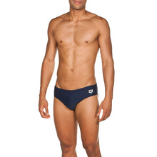 Carica l'immagine nel visualizzatore di Gallery, Arena M Dynamo Brief 2A468, Costume da Bagno, Costume Slip Mare e Piscina in Tessuto MaxFit Resistente al Cloro e al Sale, Protezione UV UPF 50+ Uomo