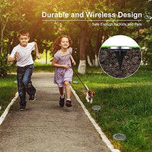 Carica l&#39;immagine nel visualizzatore di Gallery, Qedertek 8 Pezzi Luci Solari Giardino Esterno, 8 LEDs Faretti led Solari Luce Sepolta Bianco Caldo Lampada Solare da Esterno IP65 Impermeabile Luci Terra Giardino per Prato Vialetto Scala Paesaggio