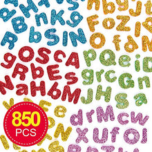 Carica l&#39;immagine nel visualizzatore di Gallery, Baker Ross Lettere Autoadesive Glitterate in Gommapiuma (confezione da 850)