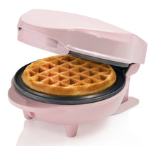 Carica l'immagine nel visualizzatore di Gallery, Bestron Waffle Maker, Piastra per waffel mini Ø10 cm, piccola macchina per waffel con rivestimento antiaderente, per compleanni di bambini, feste di famiglia, Pasqua o Natale, 550 watt, colore: rosa