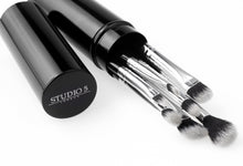 Carica l&#39;immagine nel visualizzatore di Gallery, Set Pennelli Occhi Essenziali by Impora London/Travel 7 Compact Eye Brush - Ilgrandebazar