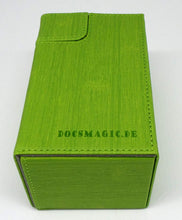 Carica l&#39;immagine nel visualizzatore di Gallery, docsmagic.de Premium Magnetic Tray Box (100) Light Green + Deck Divider - MTG - PKM - YGO - Porta Mazzo Verde Chiaro