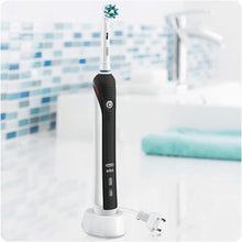 Carica l&#39;immagine nel visualizzatore di Gallery, Oral-B Pro 2 2500 Crossaction Spazzolino Elettrico Ricaricabile, 1 Manico Nero, 2 Modalità tra cui Protezione Gengive, 1 Testina, Custodia da Viaggio