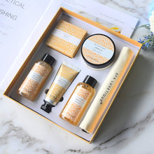 Carica l'immagine nel visualizzatore di Gallery, Spa Luxetique Set Bagno Doccia alla Vaniglia 6 Pezzi Cofanetto Regalo con Bagnoschiuma e Crema Corpo per Anniversario Festa Compleanno e Viaggio