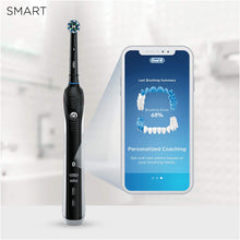 Carica l&#39;immagine nel visualizzatore di Gallery, Oral-B Smart 4 4000N Spazzolino Elettrico Ricaricabile, 1 Spazzolino Nero Connesso con Bluetooth, 2 Testine di Ricambio, Idea Regalo Natale