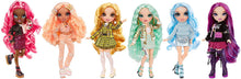 Carica l'immagine nel visualizzatore di Gallery, Rainbow High - Bambola alla moda DAPHNE MINTO, Giocattolo da collezione per bambini, Con 2 vestiti Mix &amp; Match e accessori per bambole, Ottimo regalo, Età: 6-12 anni, Menta (Verde Chiaro)