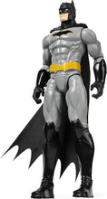 Carica l'immagine nel visualizzatore di Gallery, DC COMICS, BATMAN Personaggio da 30 cm articolato - versione grigio/nero, dai 3 anni Batman grigio/nero nuova versione