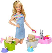 Carica l&#39;immagine nel visualizzatore di Gallery, Barbie Cuccioli Cambia Colore, Playset con Bambola e Due Cuccioli che Cambiano Colore con l&#39;Acqua, Giocattolo per bambini 3+ anni, FXH11