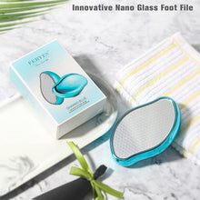 Carica l'immagine nel visualizzatore di Gallery, FERYES Lima per piedi in vetro nano, Lima per piedi riutilizzabile per rimozione del callo per piedi, Strumento per pedicure, Scrubber per piedi in vetro e raschietto per piedi, 1 pz, (Blu brillante)