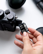 Carica l&#39;immagine nel visualizzatore di Gallery, Lexar Professional 1667x SDXC - Schede UHS-II, 64GB - Ilgrandebazar