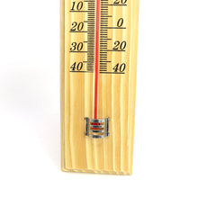 Carica l&#39;immagine nel visualizzatore di Gallery, com-four® 2 termometri per Legno Interni ed Esterni 02 Pezzi - 26x5.5x1cm - Ilgrandebazar