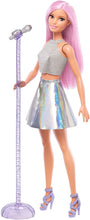 Carica l&#39;immagine nel visualizzatore di Gallery, Barbie Carriere Pop Star con Microfono, Bambola Capelli Rosa e Abiti Argento, Giocattolo per bambini 3+ Anni, FXN98