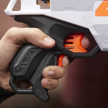 Carica l'immagine nel visualizzatore di Gallery, Hasbro Nerf Ultra Two Blaster Motorizzato - Blaster con Retrocarica rapida, 6 dardi Nerf Ultra - Compatibile solo con i dardi Nerf Ultra, Bianco/Arancione Hasbro Nerf Single