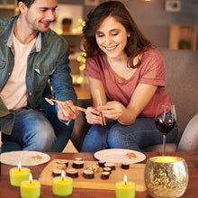Carica l&#39;immagine nel visualizzatore di Gallery, YUE GANG Candele Tealight Profumate Regalo, 24Pack Includono Portacandele in Vetro Dorato, 8 Ore di Durata, Candele Tealight per la Casa