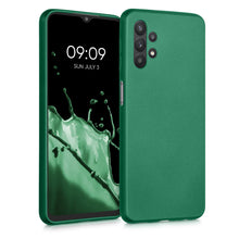 Carica l'immagine nel visualizzatore di Gallery, kwmobile Custodia Compatibile con Samsung Galaxy A32 5G - Cover Silicone TPU Effetto Metallizzato - Protezione Back Case Morbida Verde Metallizzato