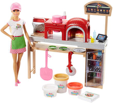 Carica l&#39;immagine nel visualizzatore di Gallery, Barbie la Pizzeria con Bambola, Tavolo per Le Pizze, Forno e Pasta da Modellare, Giocattolo per Bambini 3 + Anni, FHR09