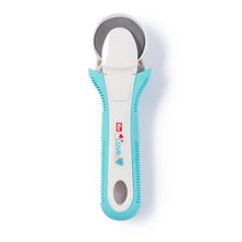 Carica l'immagine nel visualizzatore di Gallery, Prym Love taglierina rotativa, 24 x 8.5 x 3 cm, Light Blue/White - Ilgrandebazar