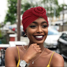 Carica l'immagine nel visualizzatore di Gallery, DRESHOW 5 Pezzi Donne Africana Turbante Sciarpa Avvolge Testa Boho Turbante Elastico Annodato Berretto Pre-annodato Berretto Chemio Cappello 5 Pack Donuts: Hemp Ash, White, Royal Blue, Purple, Wine