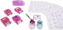Carica l'immagine nel visualizzatore di Gallery, Cool Maker, Shimmer Me Body Art con rullo crea Tatoo, 4 colori metallizzati e 180 motivi, tatuaggi temporanei - dagli 8 anni