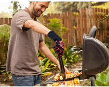 Carica l'immagine nel visualizzatore di Gallery, yokamira Guanti da Forno, Certificato EN407, BBQ Guanti da Cucina con Resistenza al Calore Fino a 800°C, con Fodera in Cotone e Lungo Polsino per Cucina, Barbecue, Camino e Carbonella, 1 Paio