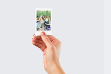 Carica l'immagine nel visualizzatore di Gallery, Fujifilm Instax Mini Film, Pellicola istantanea per fotocamere Instax Mini, Confezione da 20 foto, Formato foto 46 x 62 mm