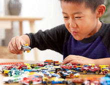 Carica l&#39;immagine nel visualizzatore di Gallery, Hot Wheels-54886 Set Macchinine da 10 Veicoli in Scala 1:64, con Decorazioni Mozzafiato, da Collezionare, Single, 54886 10 Veicoli Single