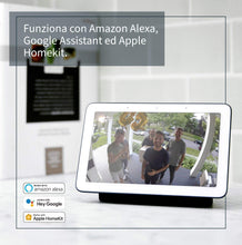 Carica l'immagine nel visualizzatore di Gallery, Arlo Essential Spotlight, Telecamera di videosorveglianza WiFi senza fili, con faro e allarme, Visione Notturna a Colori, 1080p, Audio, non richiede Base, 90 giorni di Arlo Secure inclusi, Bianco