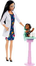 Carica l&#39;immagine nel visualizzatore di Gallery, Barbie-FXP17 Carriere Dentista, Playset Asiatica, Poltrona e Accessori, e Set da Gioco con Bambola Piccola del paziente, lavandino, Sedia e Altro Ancora, Colore Capelli Neri, FXP17